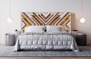 Dormitorio decorado con cabecero de madera moderno: "Dormitorio moderno decorado con un cabecero de madera clara, complementado por una decoración minimalista y muebles contemporáneos."